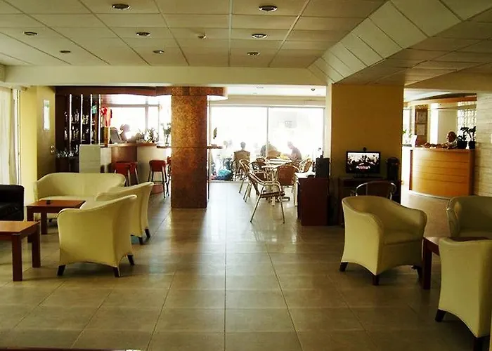 Majestic - Adults Only Otel 3*