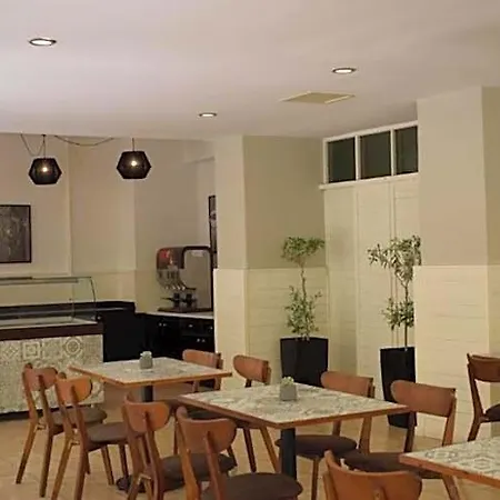 Hotel Majestic - Adults Only 3*