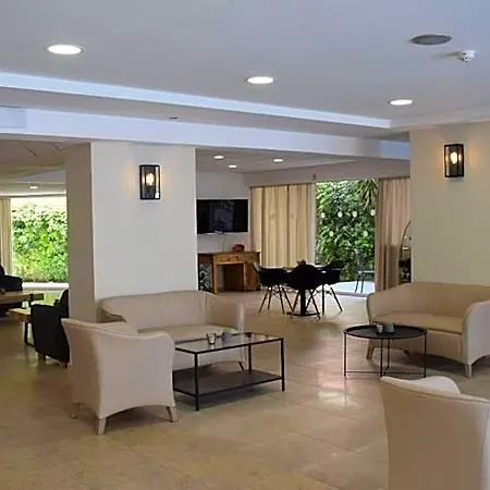 Hotel Majestic - Adults Only 3*